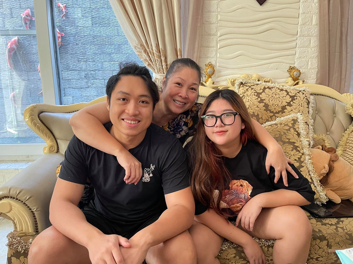 Con gái 15 tuổi của NSND Hồng Vân 'dậy thì thành công' thế nào? - 5