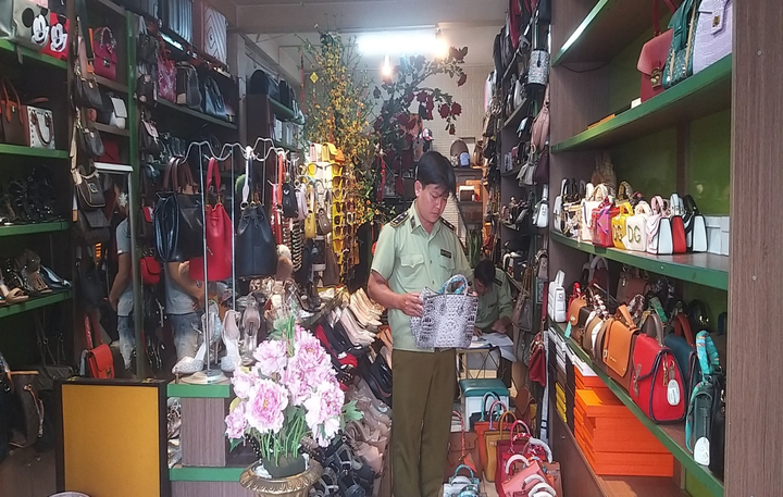 Tiền Giang: Phạt gần 1,2 tỷ đồng hàng giả, hàng không rõ nguồn gốc xuất xứ - 1