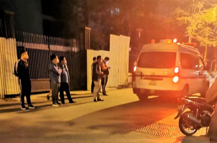 Bé trai nhảy từ tầng 22 chung cư ở Hà Nội: Gia đình nói do áp lực học hành - 1