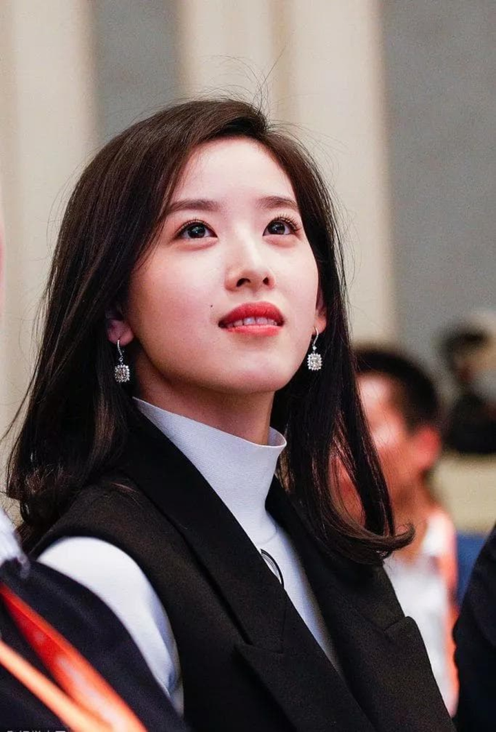 ‘Hot girl trà sữa’ 6 năm lấy chồng hơn 19 tuổi: Nhan sắc, tài sản đều gây choáng - 8