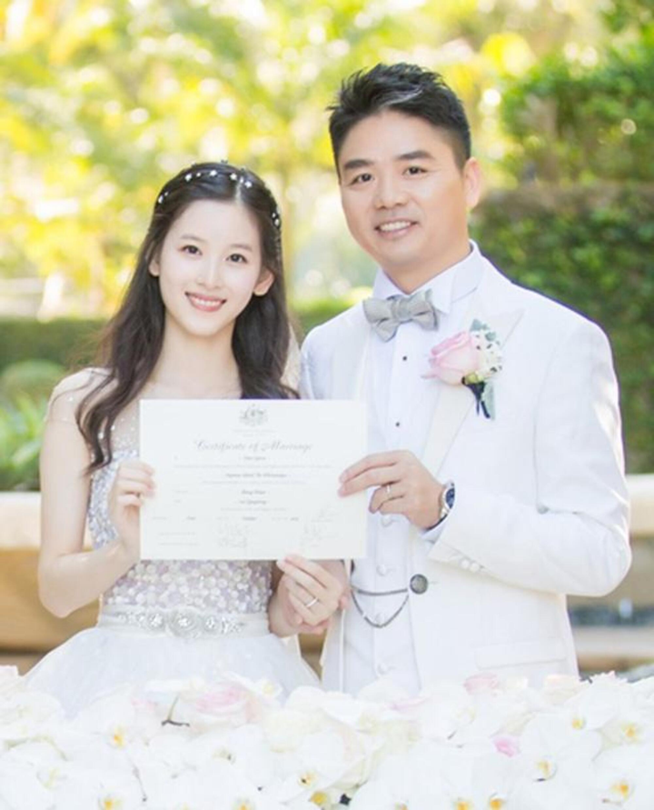 ‘Hot girl trà sữa’ 6 năm lấy chồng hơn 19 tuổi: Nhan sắc, tài sản đều gây choáng - 4