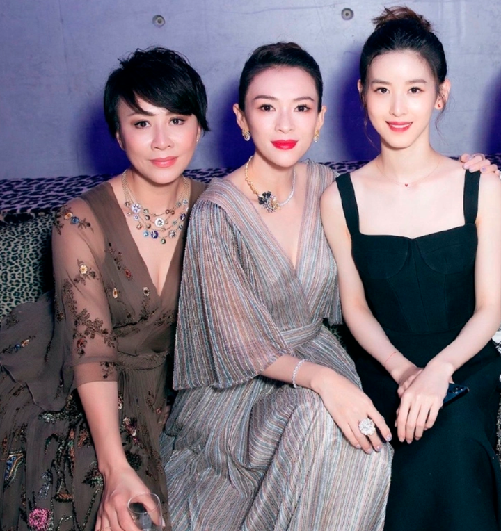 ‘Hot girl trà sữa’ 6 năm lấy chồng hơn 19 tuổi: Nhan sắc, tài sản đều gây choáng - 7