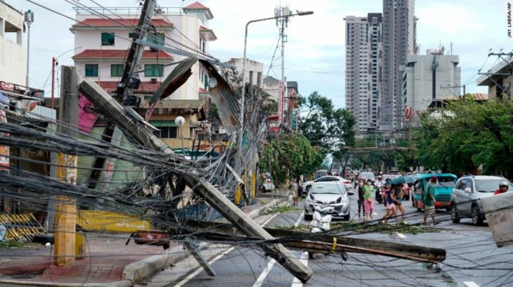 Siêu bão RAI gây thiệt hại lớn tại Philippines - 1