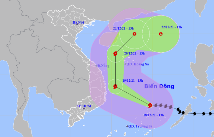 Bão RAI cách Khánh Hòa 580km, liên tục đổi hướng di chuyển - 1