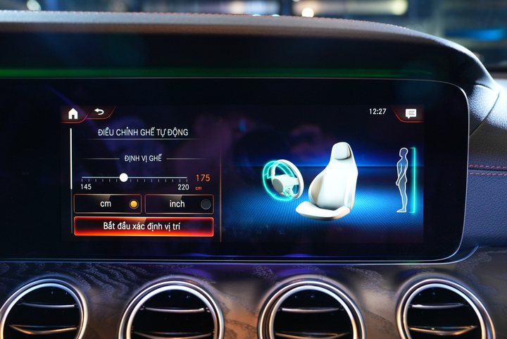 Có 2-3 tỷ đồng, nên mua Mercedes-Benz E-Class hay Volvo S90? - 10