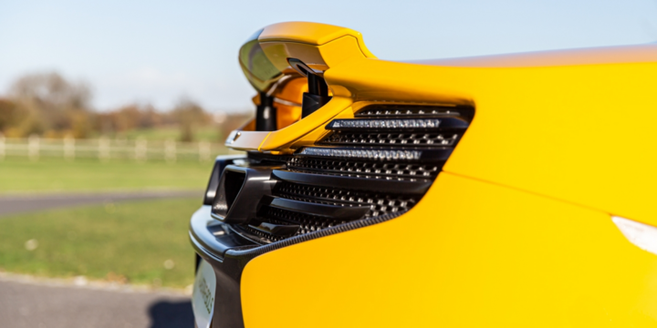 Siêu xe McLaren 650S cũ được rao bán giá 'khủng' - 6