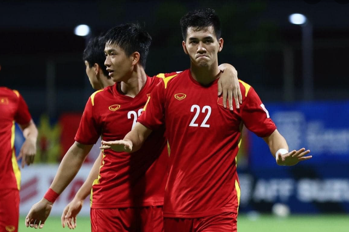 Tuyển Việt Nam mất ngôi đầu vào tay Indonesia: Lo tiền đạo, thất vọng Văn Đức - 1