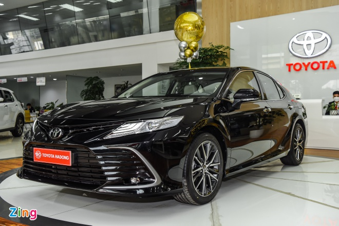 Toyota Camry 2022 có đủ hấp dẫn khi tăng giá bán? - 1