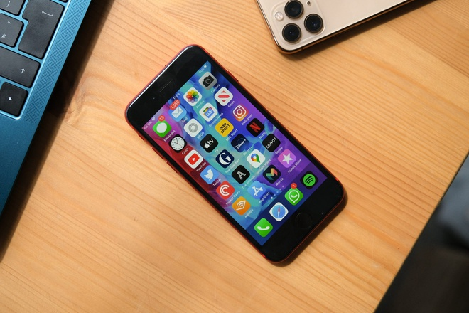 Chân dung iPhone SE 2022 dựa trên tin đồn - 1