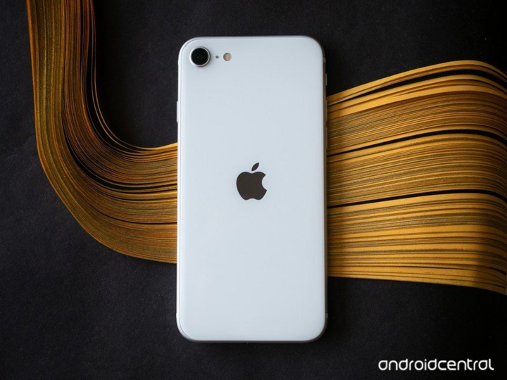 Chân dung iPhone SE 2022 dựa trên tin đồn - 3