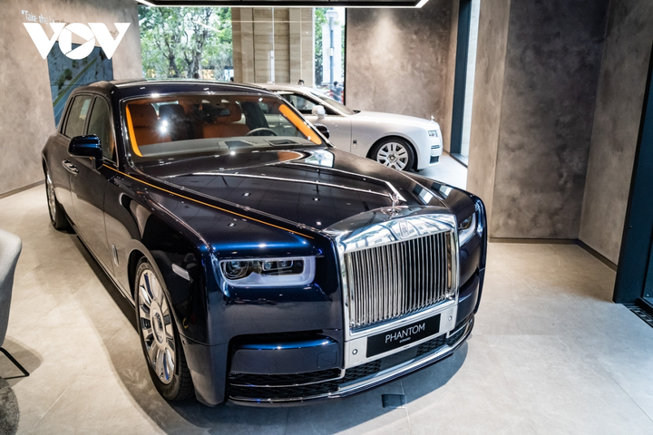 Ảnh: Chi tiết Rolls-Royce Phantom Extended giá hơn 50 tỷ đồng - 1