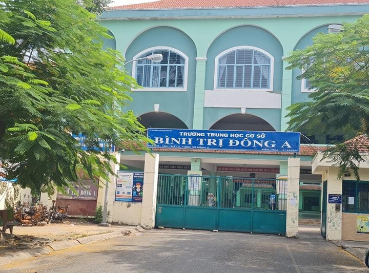 Một giáo viên dạy Toán ở TP.HCM nâng điểm cho 37 học sinh - 1