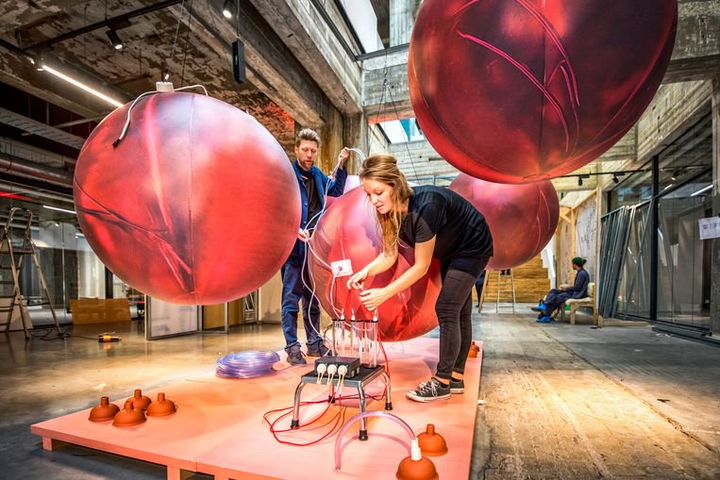 Không cần ‘mang nặng đẻ đau’, phụ nữ sẽ có máy ‘sinh’ con thay trong tương lai? - 3