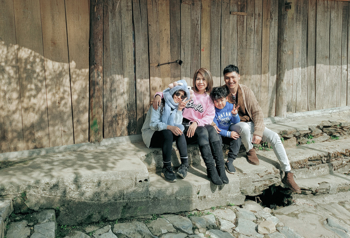 Vợ, bạn gái các 'nam thần' màn ảnh Việt xinh đẹp mặn mòi thế nào? - 6