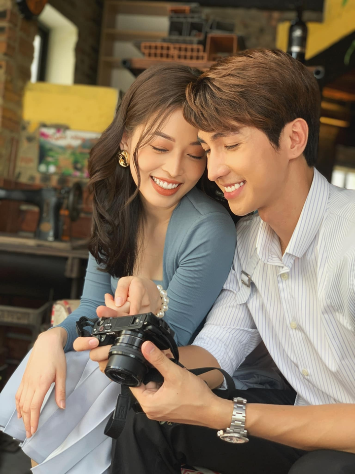 Vợ, bạn gái các 'nam thần' màn ảnh Việt xinh đẹp mặn mòi thế nào? - 13