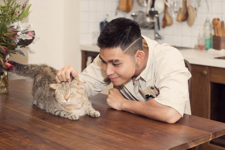 Jun Phạm: 'Tôi hơi thực dụng về khoản tiền bạc' - 2