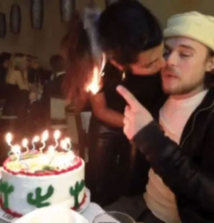 Khoảnh khắc 'thảm họa' ngày sinh nhật khiến chủ tiệc chỉ muốn bỏ chạy - 4