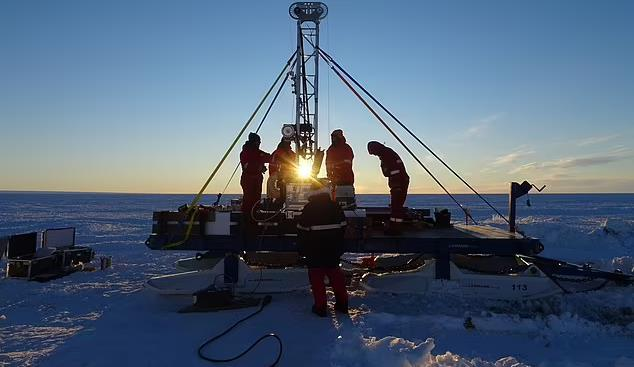 77 sinh vật như ngoài hành tinh trong 'mộ băng' 6.000 tuổi - 2