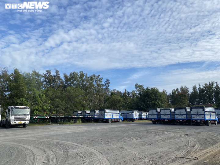 Hơn 7.000 xe tải phía Nam đang kẹt ở phía biên giới phía Bắc nguy cơ 'ăn' phạt - 1