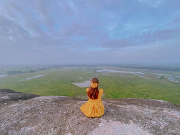 Tảng đá ‘nổi lên’ giữa ruộng - điểm lý tưởng trốn phố hòa mình với thiên nhiên - 12