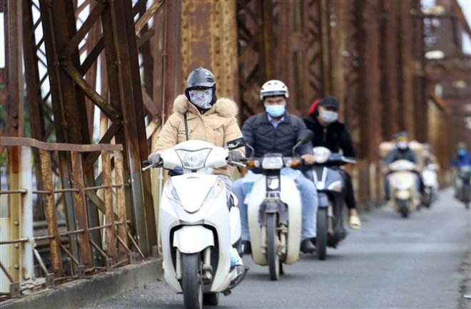 Thời tiết ngày 23/12: Hà Nội duy trì thời tiết nắng hanh, đêm rét 16 độ C - 1