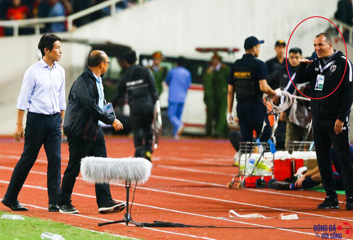 Loạt khoảnh khắc 'máu lửa' ở các lần Việt Nam gặp Thái được MXH rần rần khui lại - 9