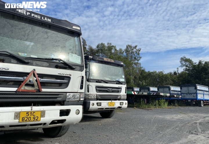 Hơn 7.000 xe tải phía Nam đang kẹt ở phía biên giới phía Bắc nguy cơ 'ăn' phạt - 2