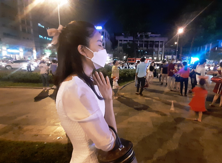 Đêm Giáng sinh, người dân TP.HCM cầu mong dịch bệnh mau qua - 10