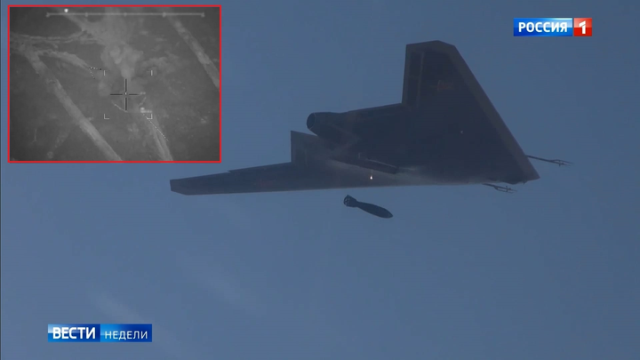 Báo Mỹ: Nga phô diễn sức mạnh máy bay không người lái, gửi cảnh báo đến Ukraine - 2