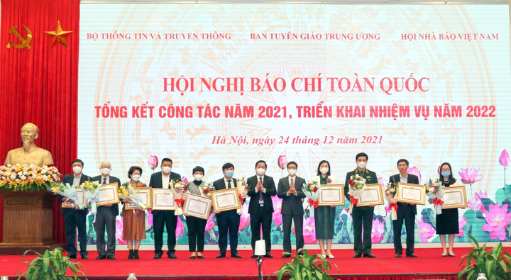Trưởng Ban Tuyên giáo TƯ: Báo điện tử là mặt trận mới của báo chí truyền thống - 6