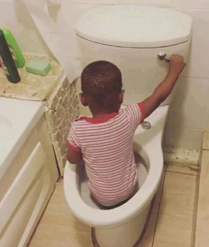 Bức ảnh phát ra tiếng thét vì màn 'tự hủy' quá 'out trình' của nhân vật chính - 1