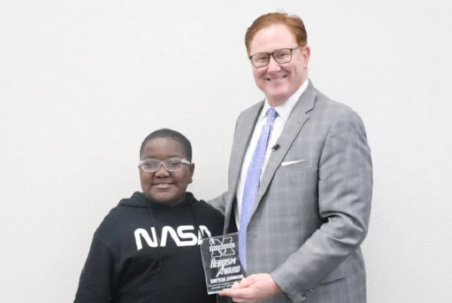 Cứu hai người trong một ngày, nam sinh 11 tuổi được ví như anh hùng - 1