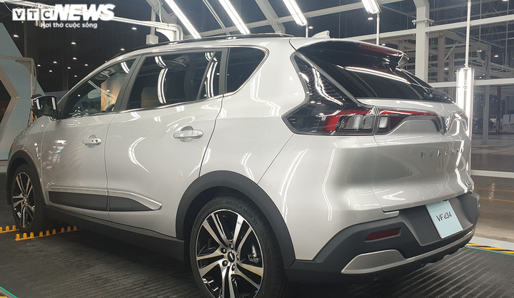 Ảnh: Cận cảnh những chiếc xe điện Vinfast VF e34 đầu tiên đến tay khách hàng - 14