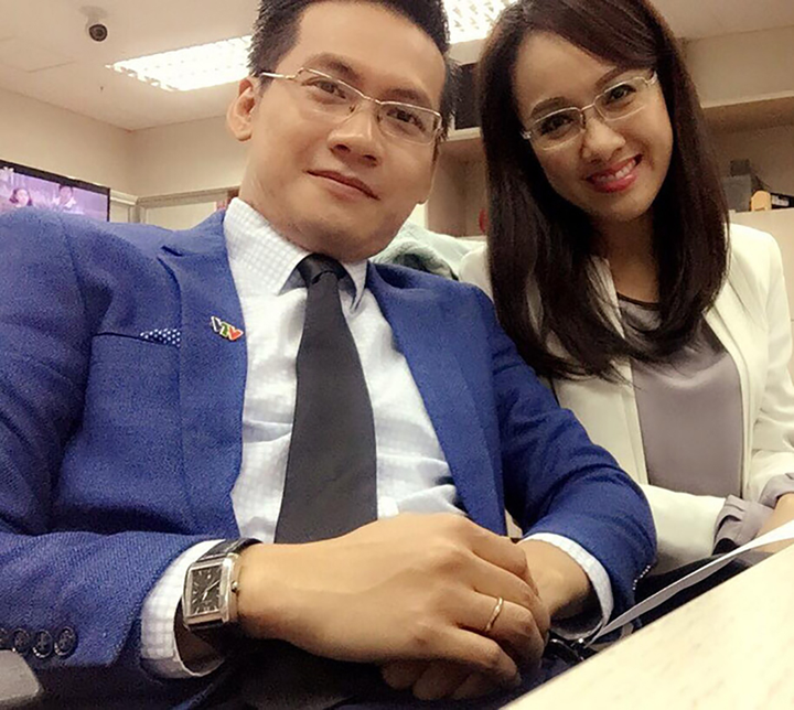 BTV Hoài Anh sau hậu trường: Gần gũi, hài hước nhưng lên hình là chỉn chu hết cỡ - 5