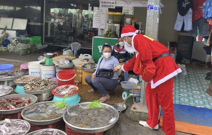 Nam A Bank đưa giáng sinh ấm áp đến mọi miền - 3