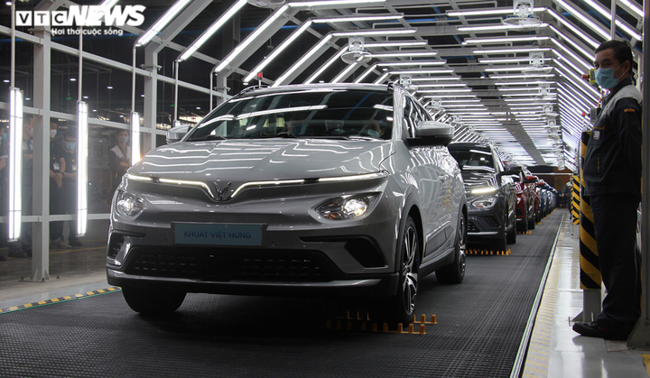 Ảnh: Cận cảnh những chiếc xe điện Vinfast VF e34 đầu tiên đến tay khách hàng - 9