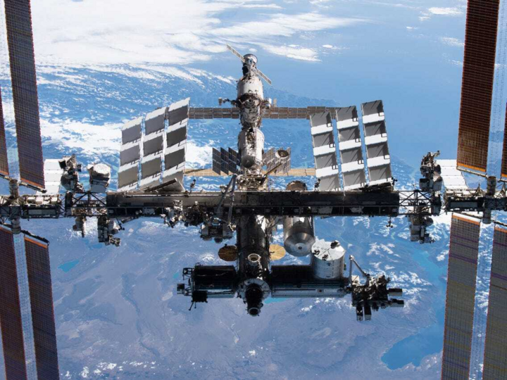 Ai đang vận hành Trạm Vũ trụ quốc tế ISS? - 1