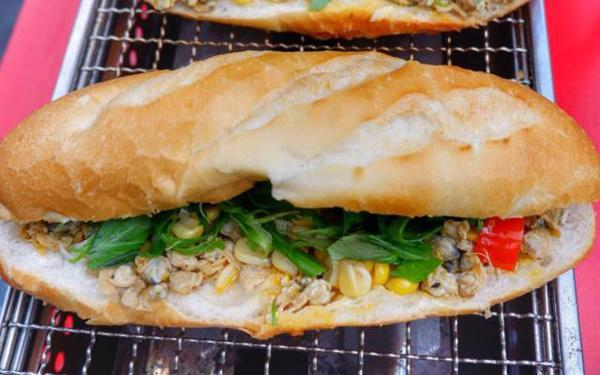 Những chiếc bánh mì hiếm lạ, gây xôn xao Việt Nam - 16