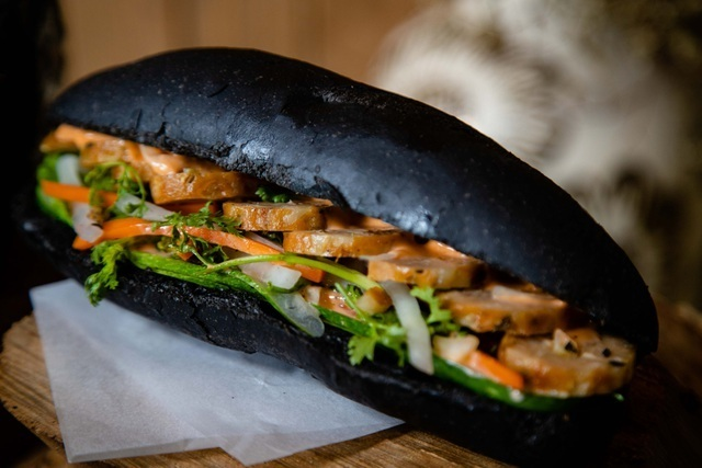 Những chiếc bánh mì hiếm lạ, gây xôn xao Việt Nam - 10