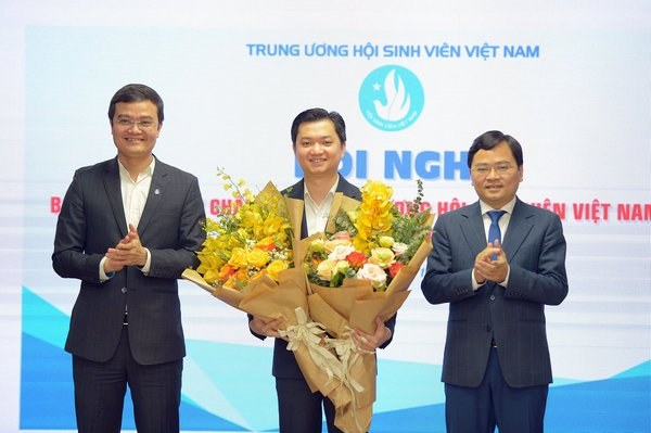 Ông Nguyễn Minh Triết giữ chức Chủ tịch Trung ương Hội Sinh viên Việt Nam - 1