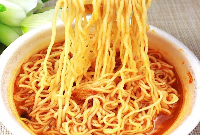 EU tăng kiểm tra dư lượng bảo vệ thực vật trong mì ăn liền Việt Nam - 1