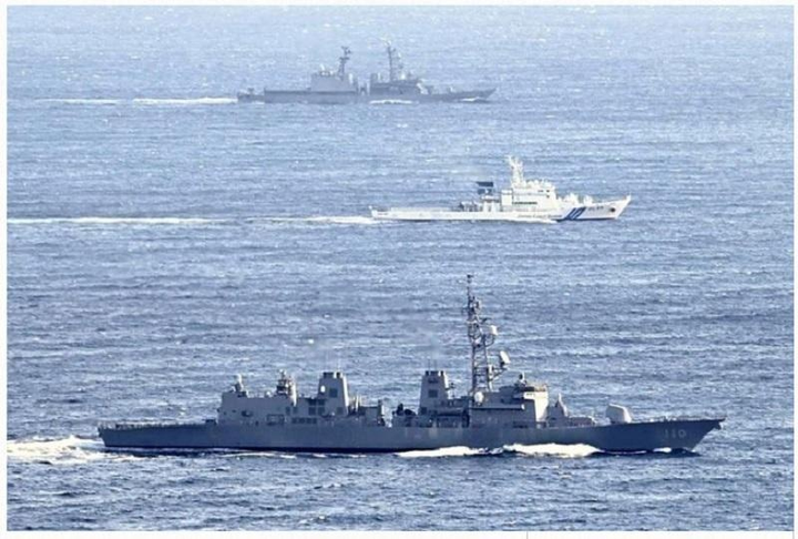 Chiến hạm Nhật tập trận đối phó tàu Trung Quốc tiến gần đảo tranh chấp - 1