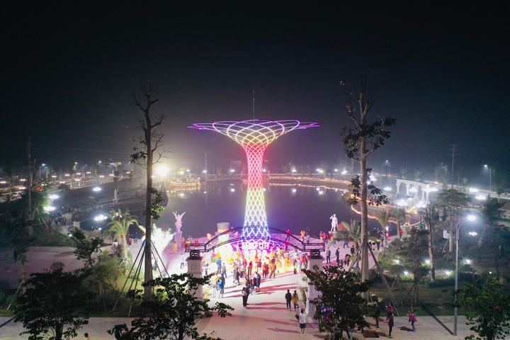 Mãn nhãn cùng 'Dạ tiệc ánh sáng' tại Thái Nguyên - 1