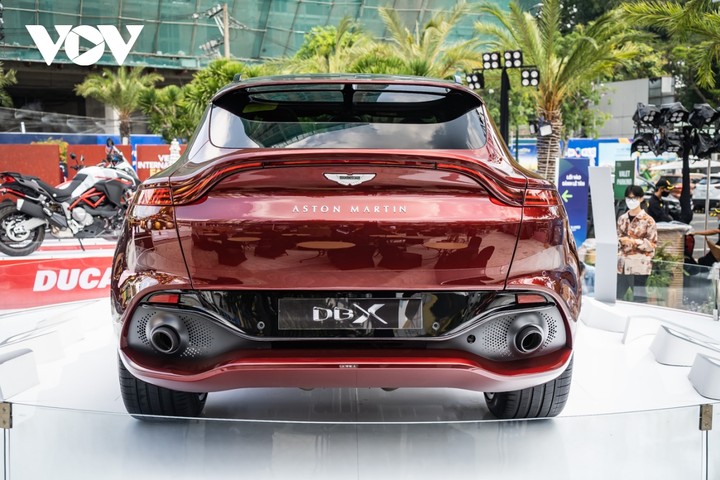 Ảnh chi tiết siêu SUV Aston Martin DBX gần 17 tỷ đồng tại Việt Nam - 12