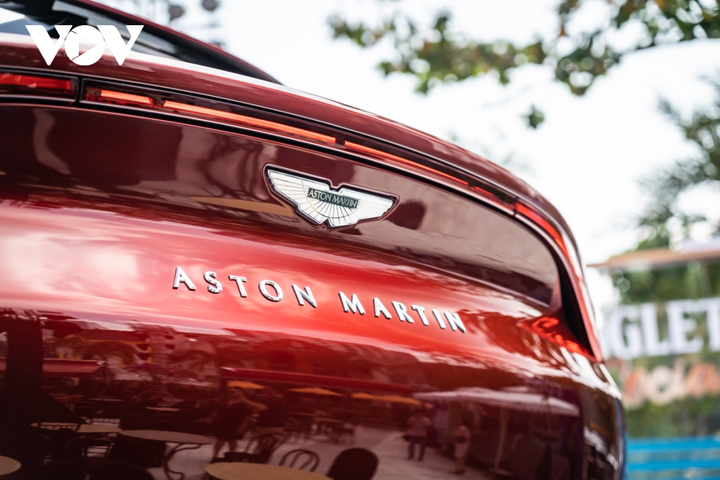 Ảnh chi tiết siêu SUV Aston Martin DBX gần 17 tỷ đồng tại Việt Nam - 13