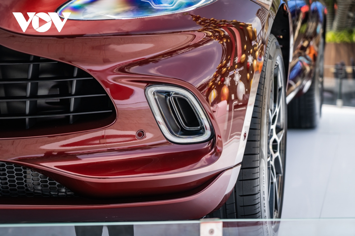 Ảnh chi tiết siêu SUV Aston Martin DBX gần 17 tỷ đồng tại Việt Nam - 5