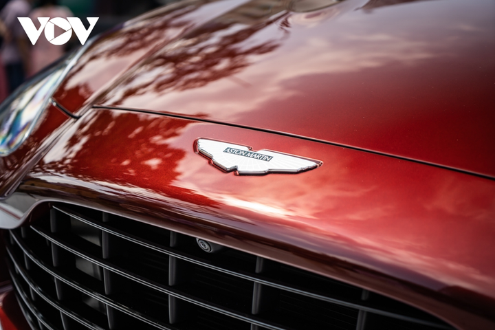 Ảnh chi tiết siêu SUV Aston Martin DBX gần 17 tỷ đồng tại Việt Nam - 16