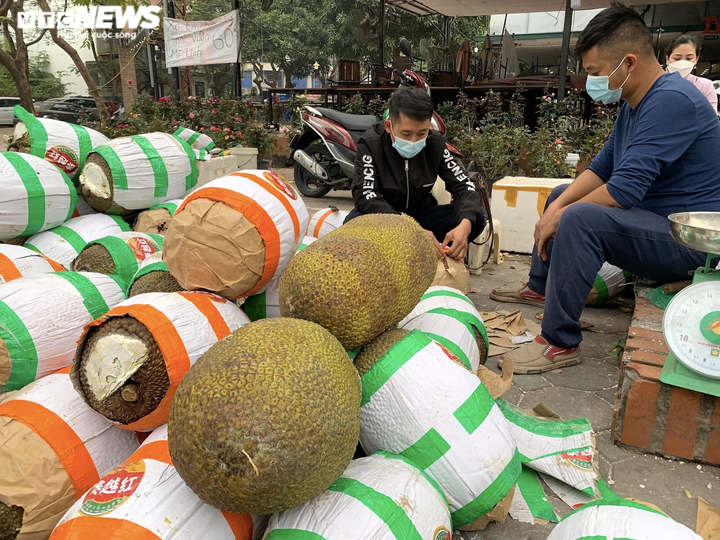 Mít bị tắc ở cửa khẩu quay về bán đổ đống tại Hà Nội, giá 10.000 đồng/kg - 4