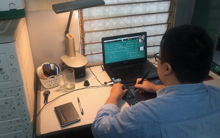 Tân cử nhân trong mùa dịch: Loay hoay tìm việc, chấp nhận lương 'chạm đáy' - 2