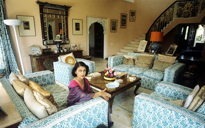 Cuộc chiến tranh giành tài sản của các gia đình hoàng gia Ấn Độ - 4